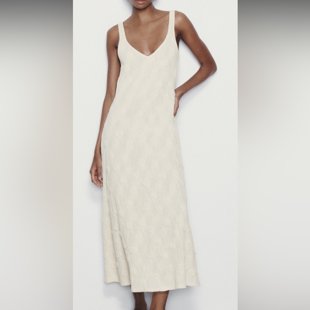 Zara Knit Sleeveless Midi Dress Cream Ecru Textured V-Neckline